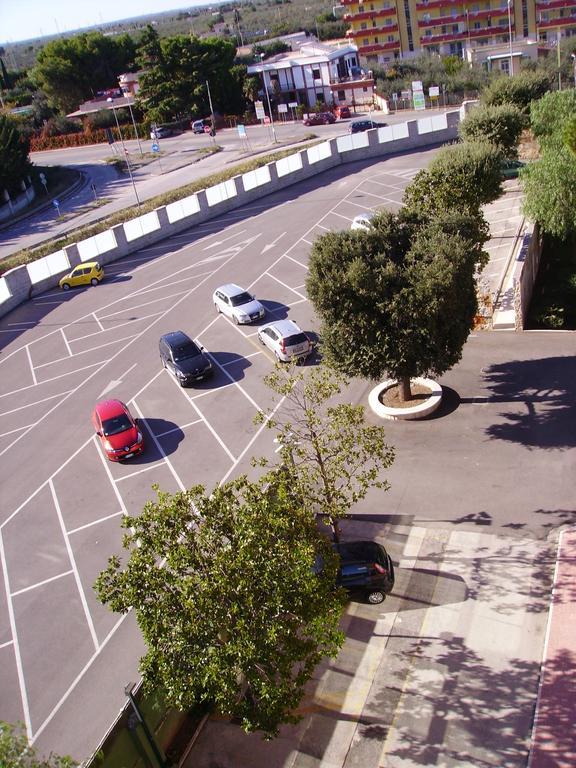Garden Hotel Molfetta Kültér fotó