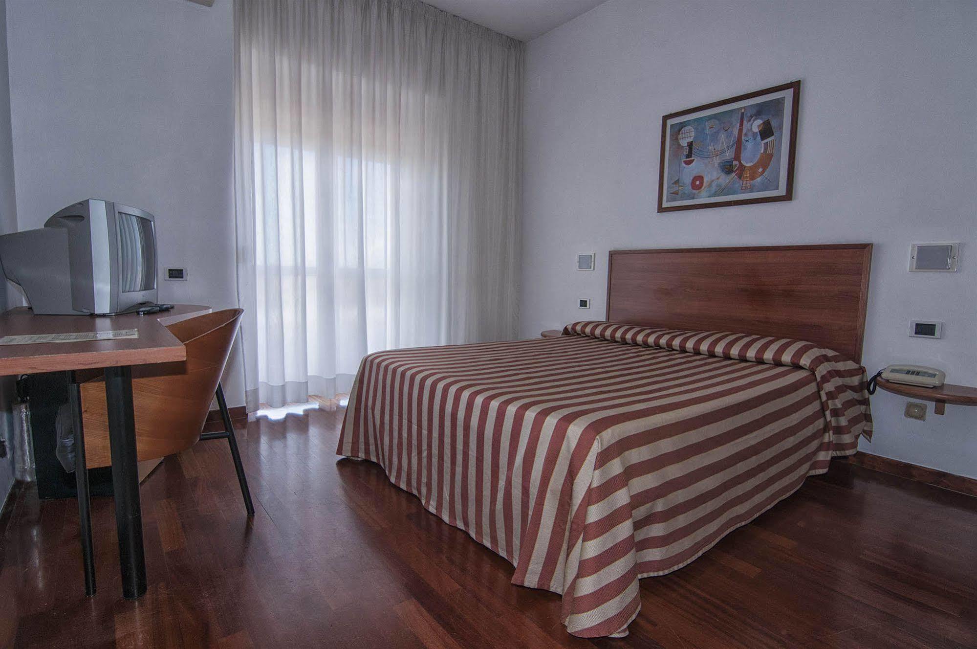 Garden Hotel Molfetta Kültér fotó