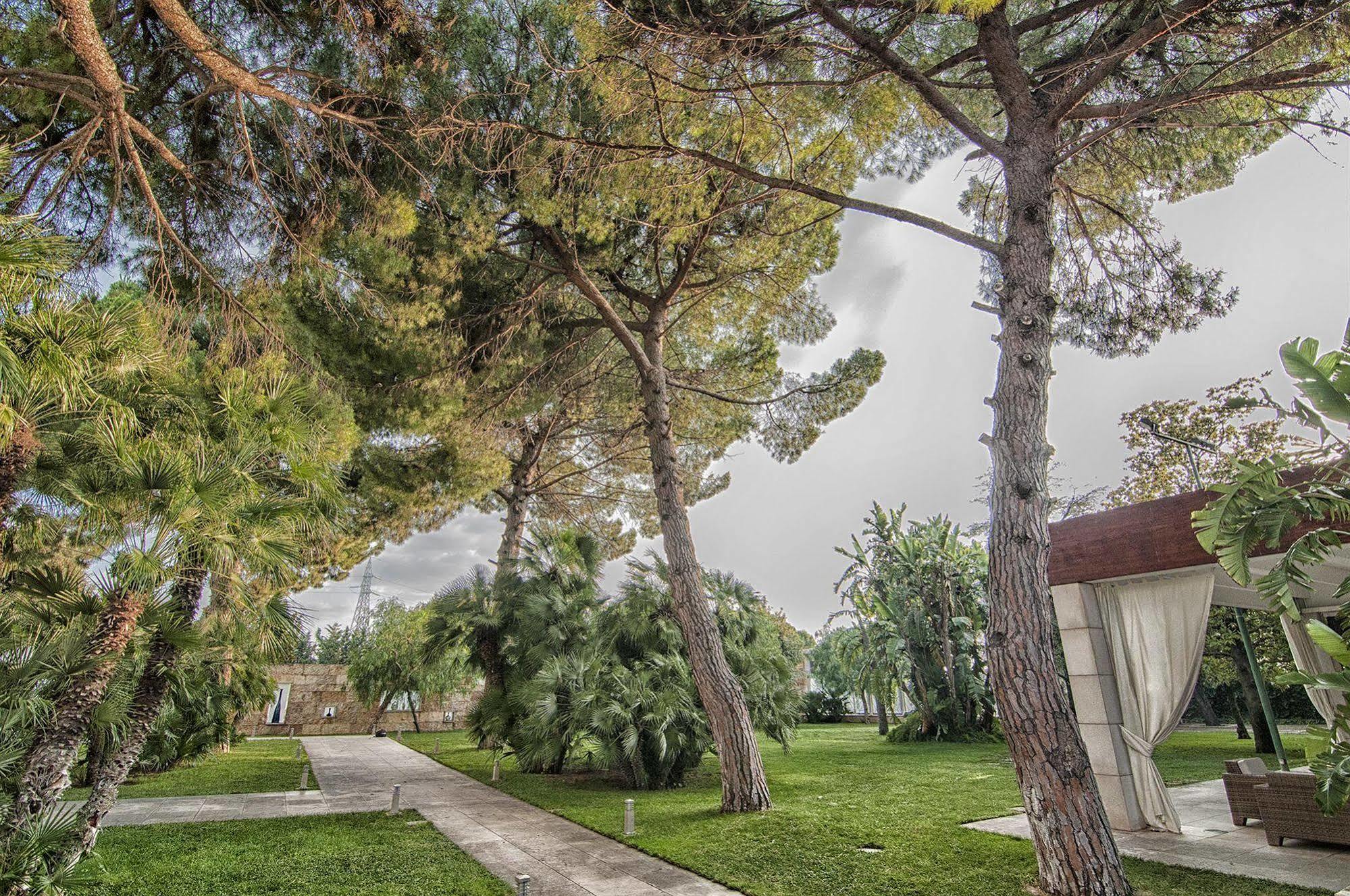 Garden Hotel Molfetta Kültér fotó